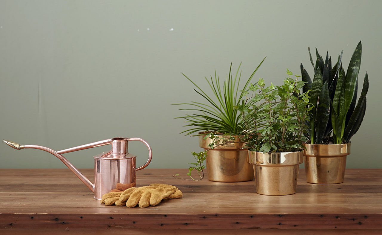 Welche Farbe passt zu Messing? 1 Welche Farbe passt zu Messing?